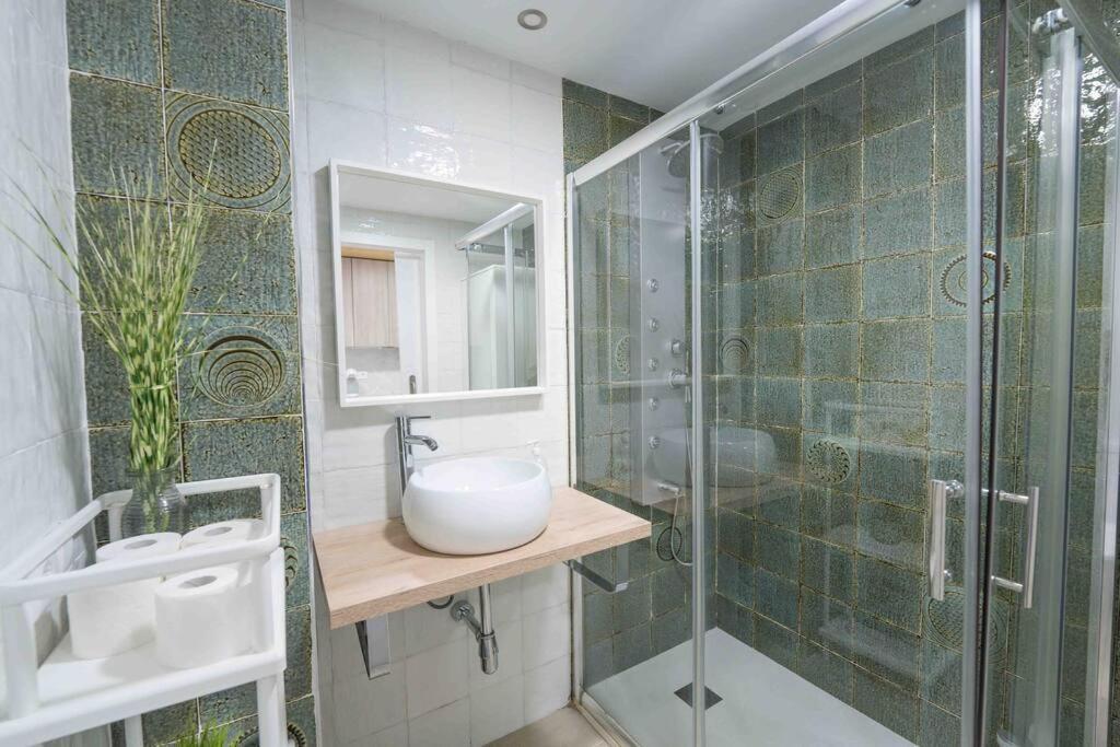 Apartamento En La Mejor Zona De Triana, Junto Al Puente Sevilla Buitenkant foto